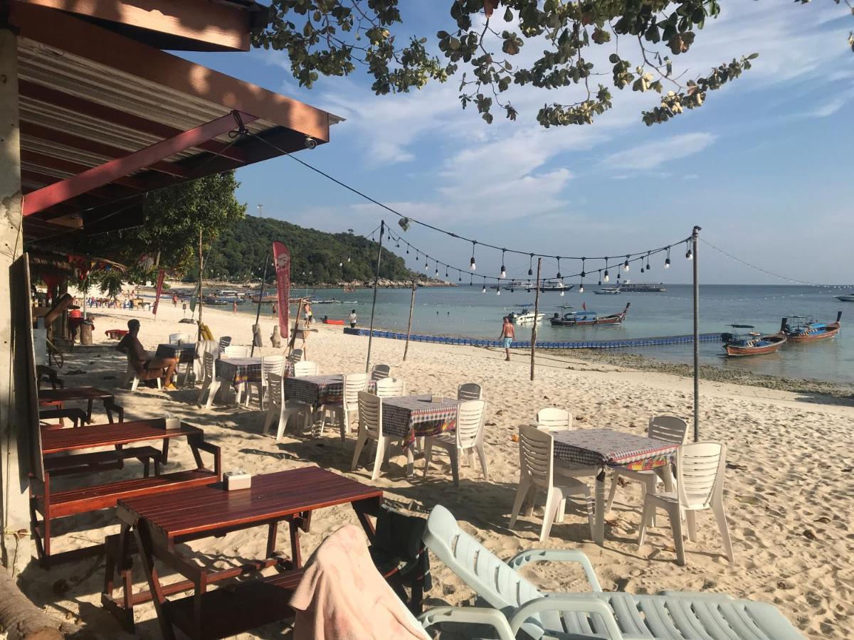 Family Song Koh Lipe Hotel Exterior photo