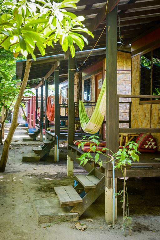 Family Song Koh Lipe Hotel Exterior photo